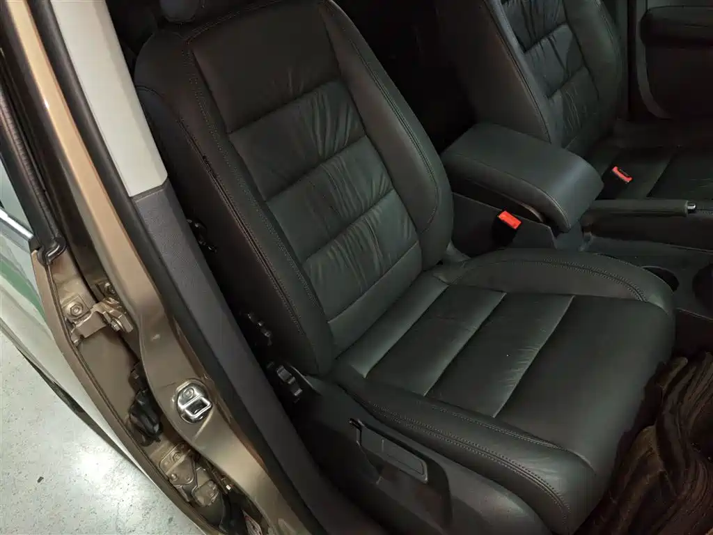 Volkswagen Touran 2015 1.4T DSG Comfort Edition 5-seater фото 19