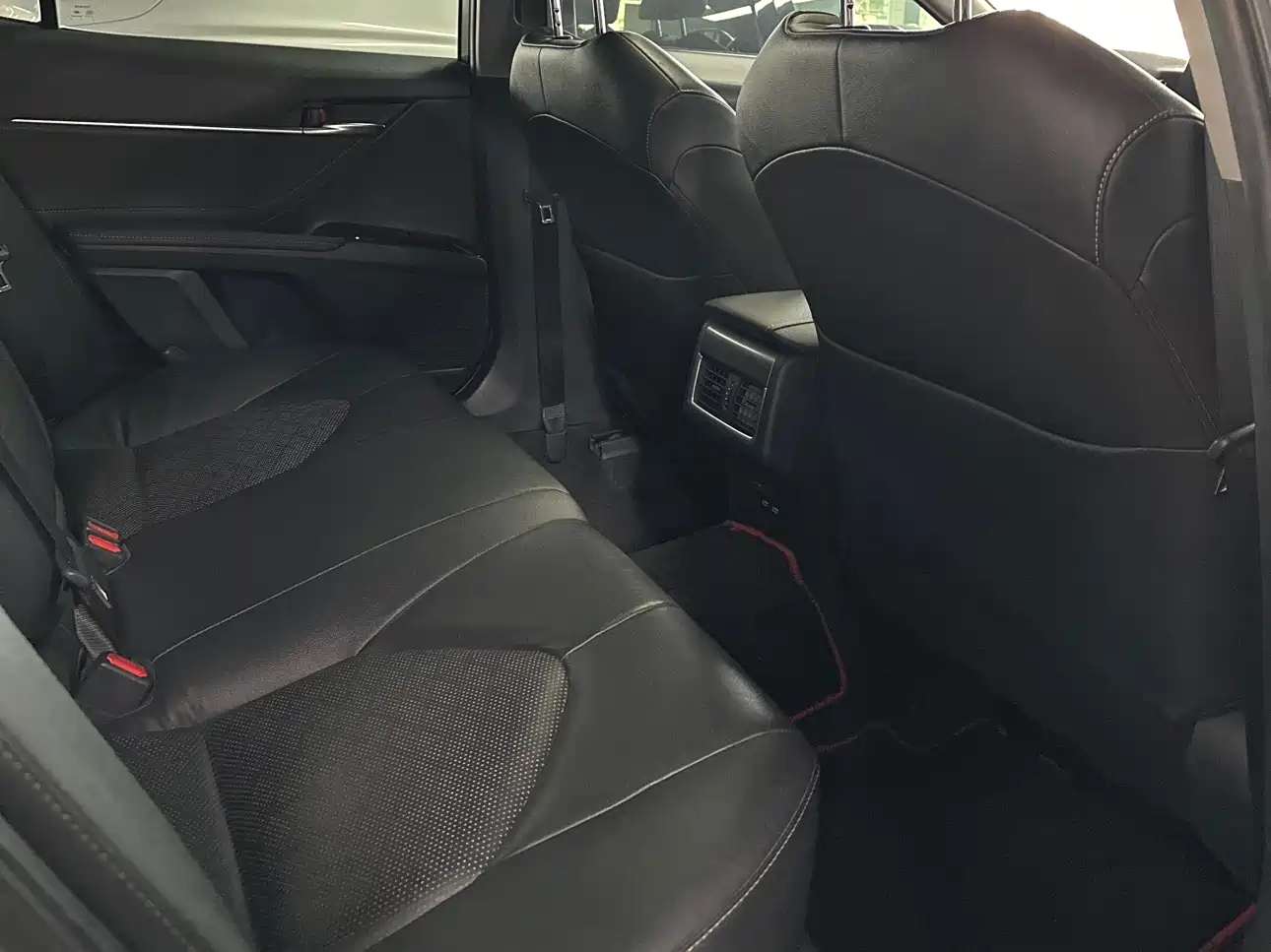 Toyota Camry 2021 2.5S Feng Shang Edition фото 15