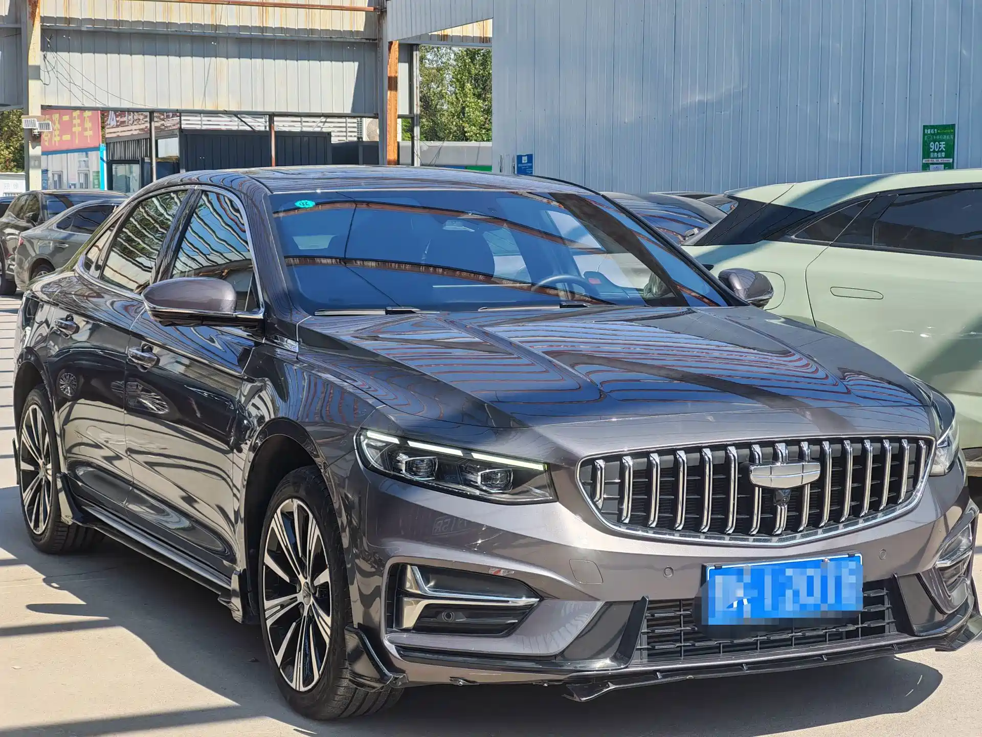 Фото 3 - Geely Preface