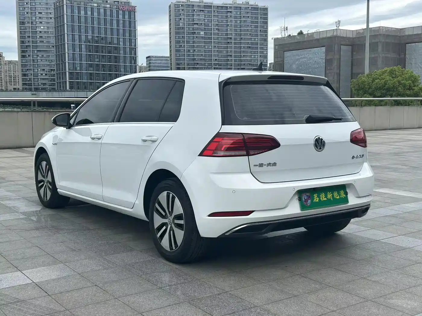 VOLKSWAGEN GOLF*PURE ELECTRICITY