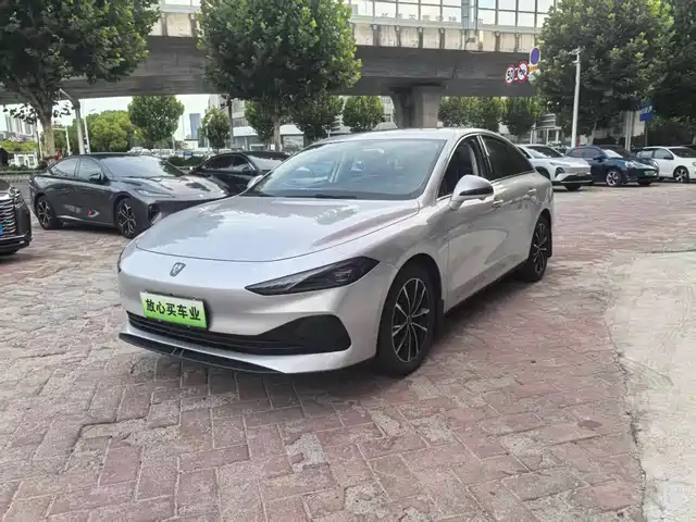 Roewe Roewe D7 2025 Model DMH 125km World Champion Flagship Edition