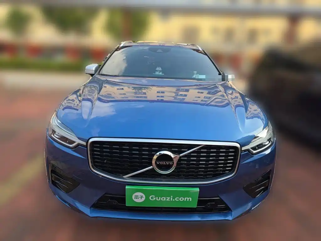 Фото 24 - Volvo XC60