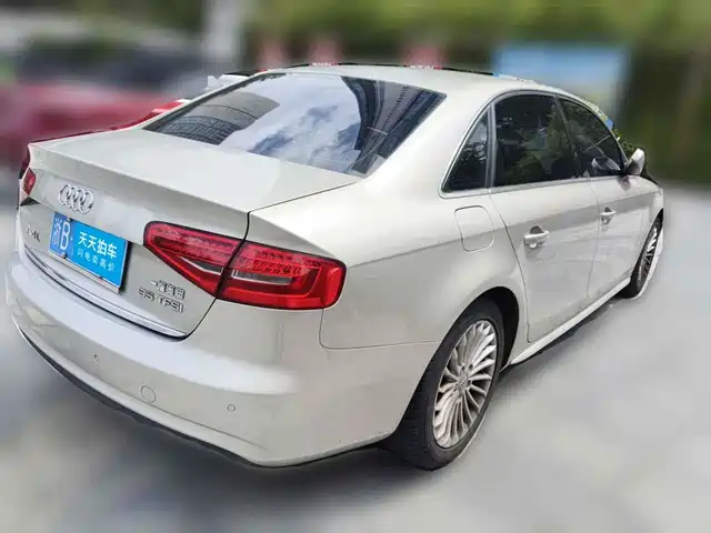 Audi A4L 2015 35 TFSI Auto Comfort — фото 5