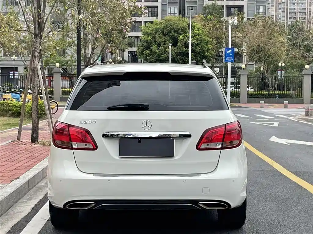 Mercedes-Benz B-Class 2017 B 200 Dynamic фото 25