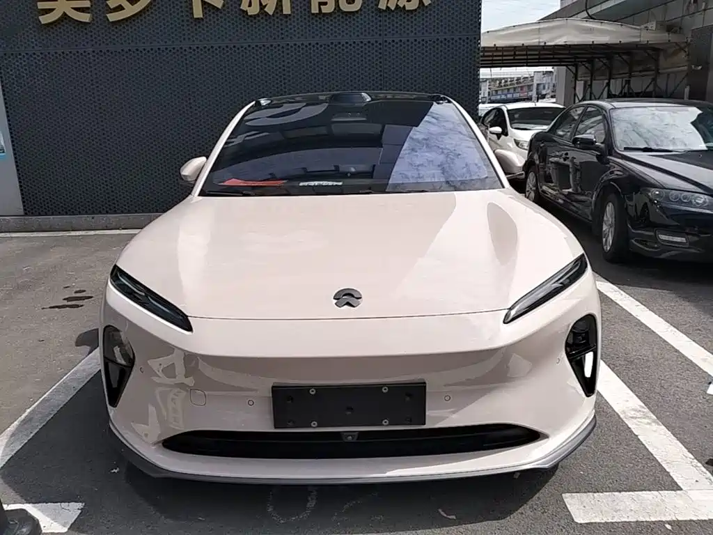 Фото 3 - NIO ET5
