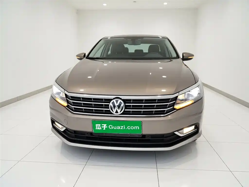 Volkswagen Passat 2017 330TSI DSG Prestige фото 3
