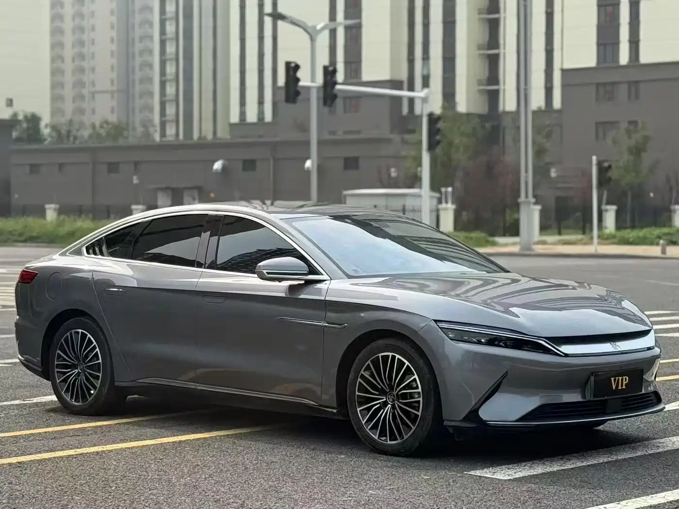 Фото 3 - BYD Han