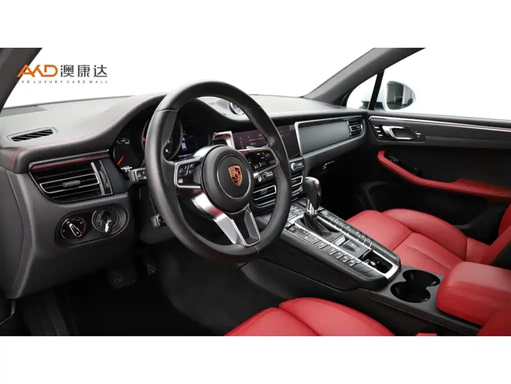 Photo 6 - Porsche Macan