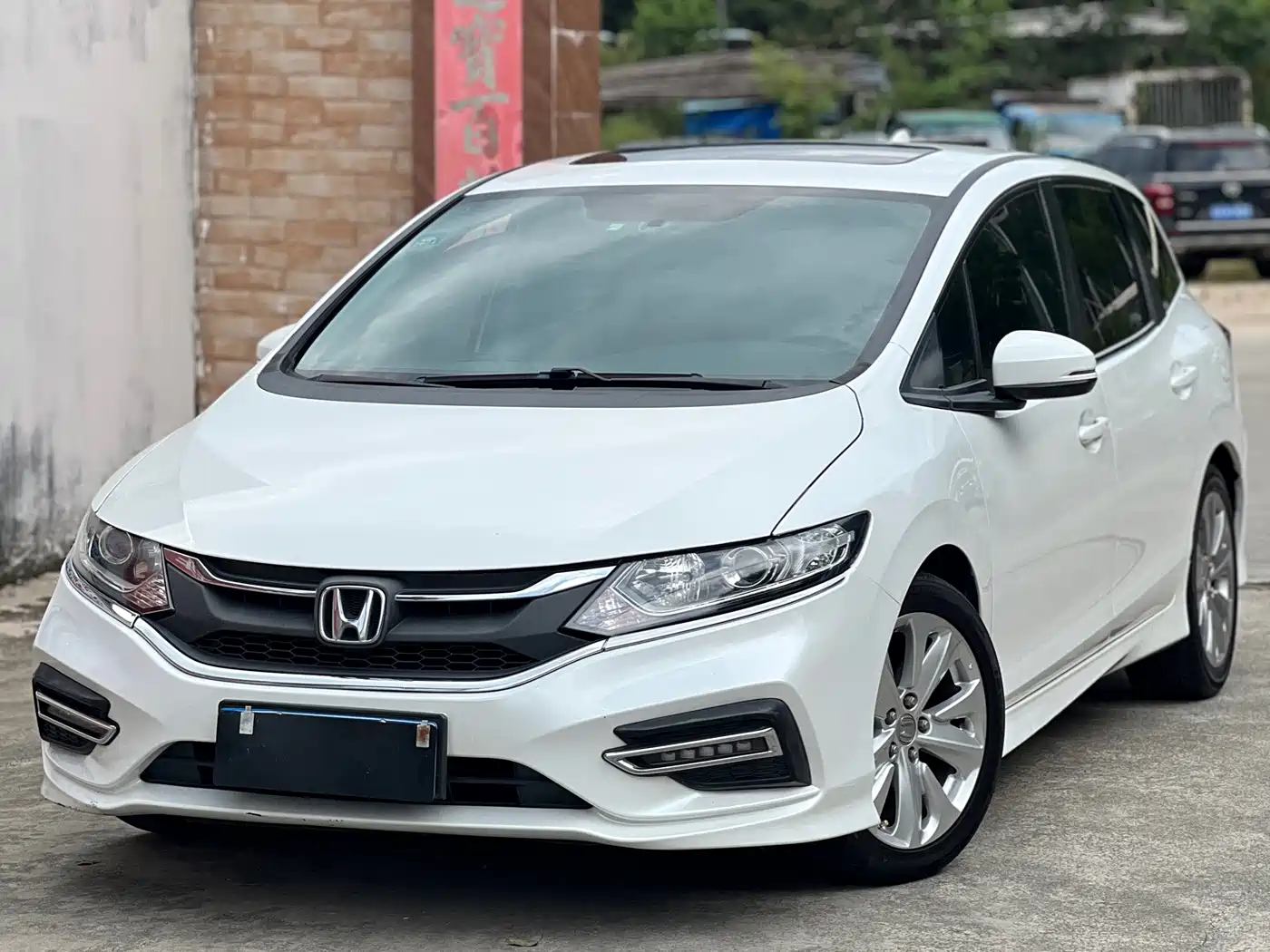 Photo 1 - Honda Jade