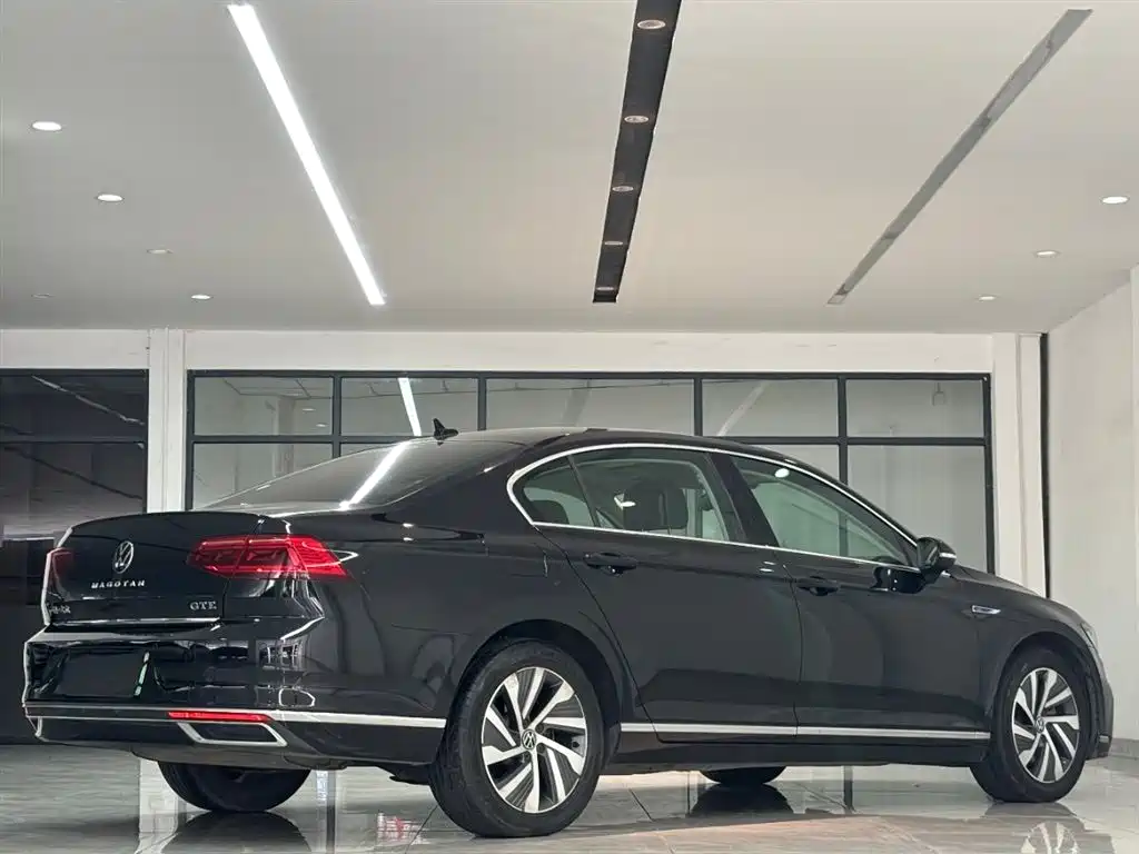 Volkswagen Magotan GTE Plug-in Hybrid 2022 GTE Luxury фото 8