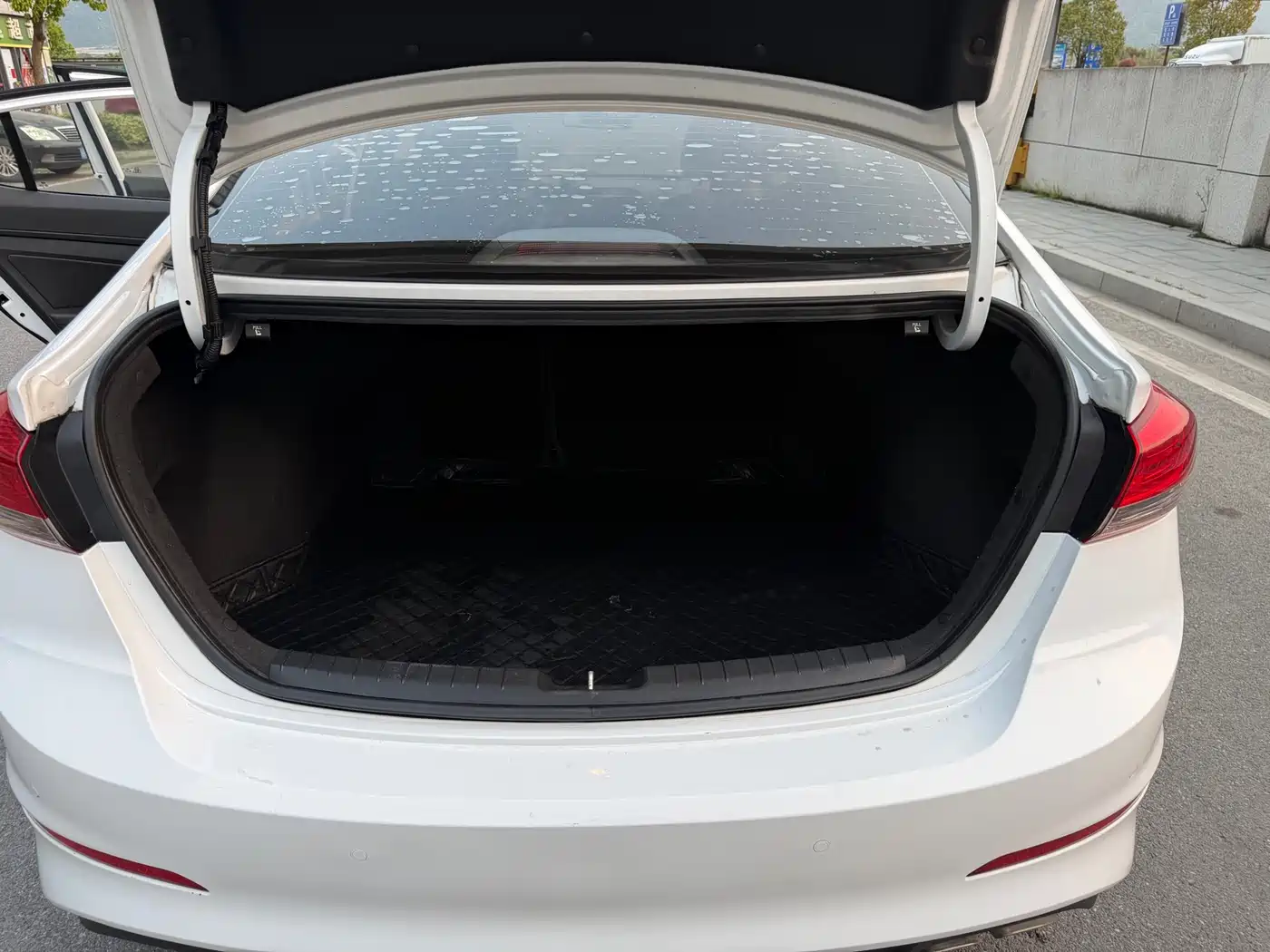 Hyundai Elantra 2019 1.4T Dual-clutch XuanDong·Vitality Type фото 8