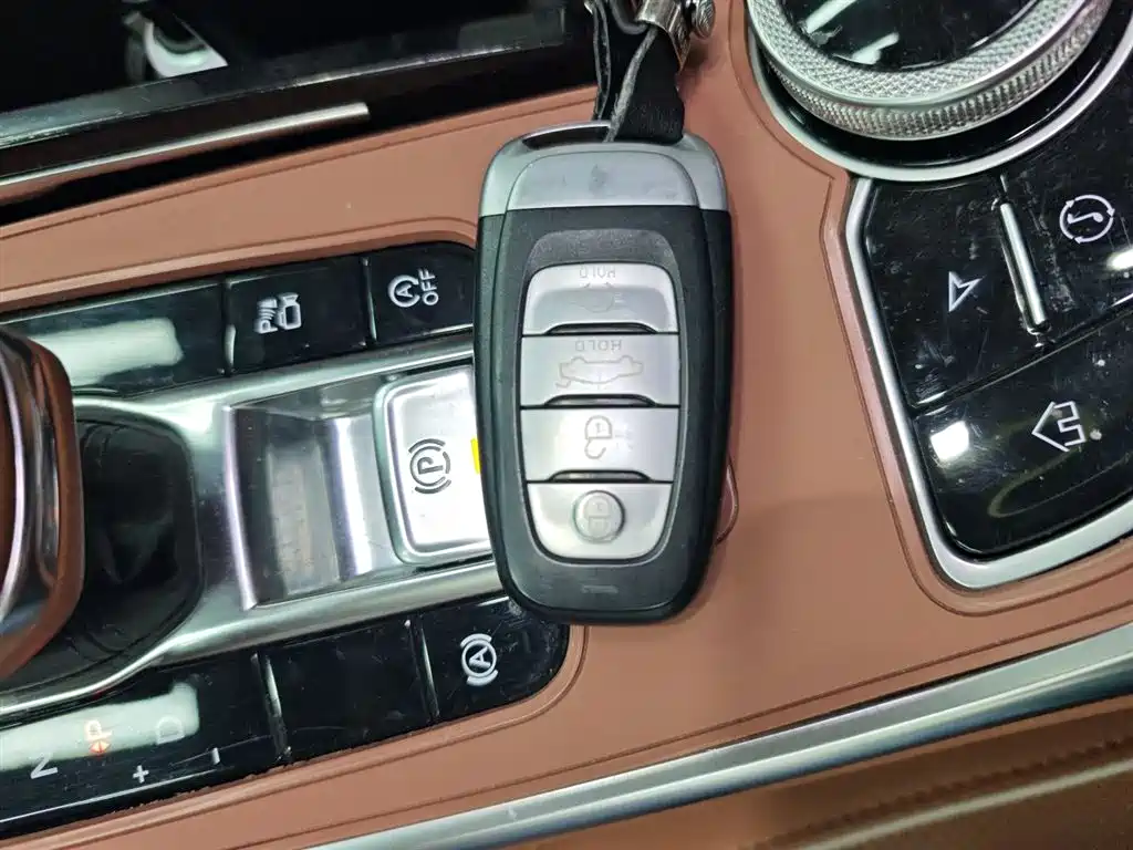 Hongqi H9 2020 2.0T Smart Connection Qi Xiang Edition фото 17