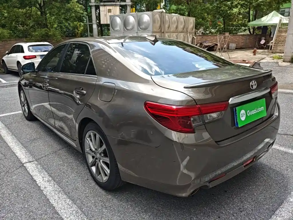 Toyota Reiz 2016 2013 2.5V Premium Edition