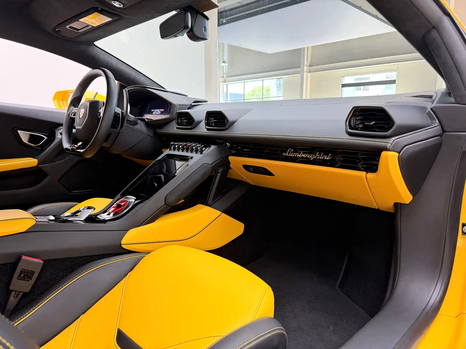 Фото 6 - Lamborghini Huracán