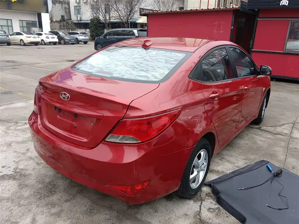 Hyundai Verna 2014 1.4L Automatic Smart GLS фото 5