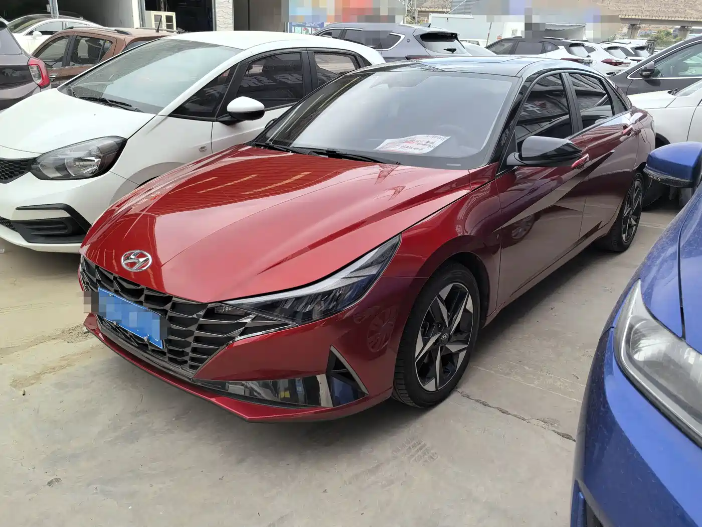 Hyundai Elantra 2022 1.5L CVT LUX Premium Edition