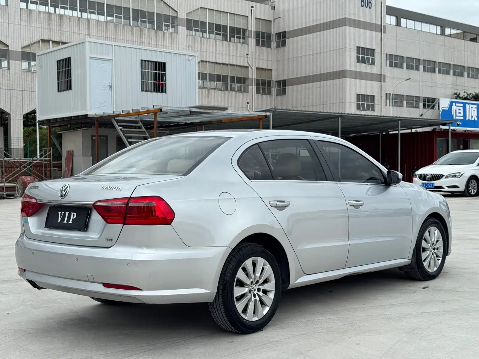 Photo 4 - Volkswagen Lavida