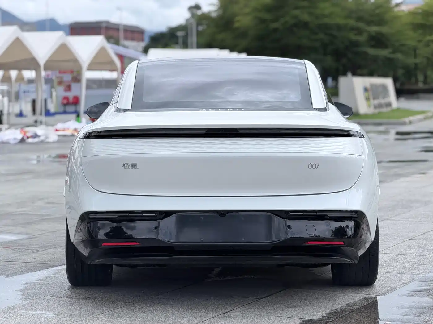 2024 ZEEKR 007