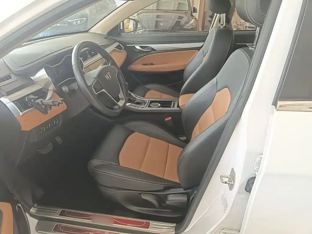 Фото 15 - Geely Vision S1