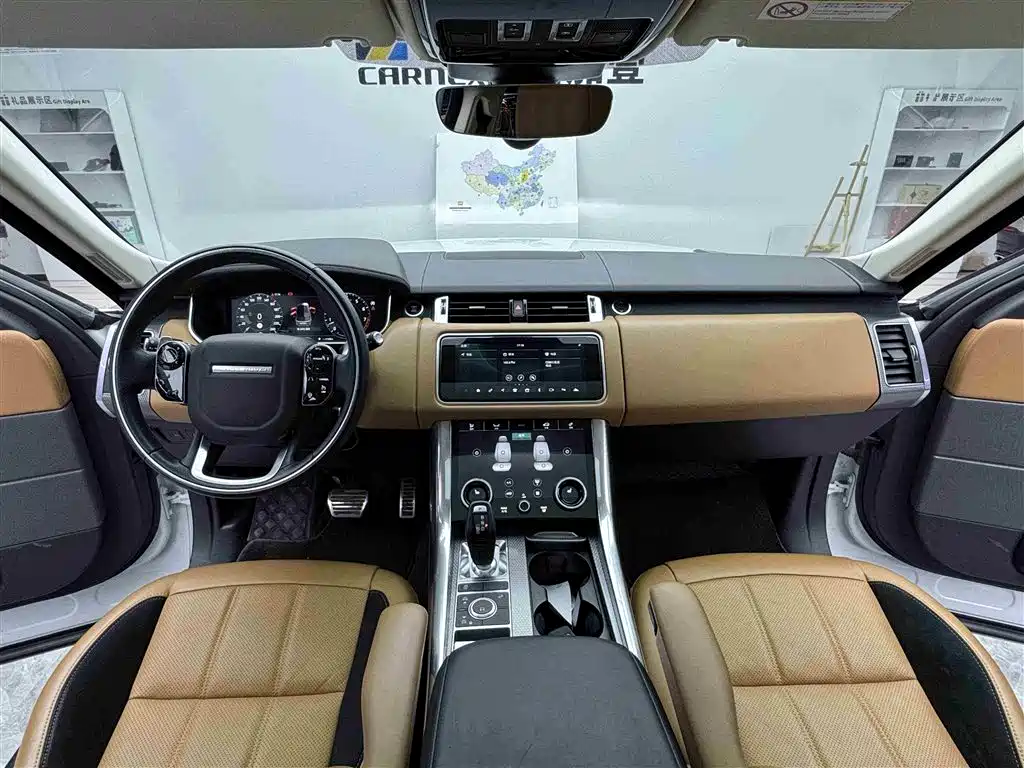 Land Rover Range Rover Sport 2022 3.0 L6 Gloss Black Edition фото 10