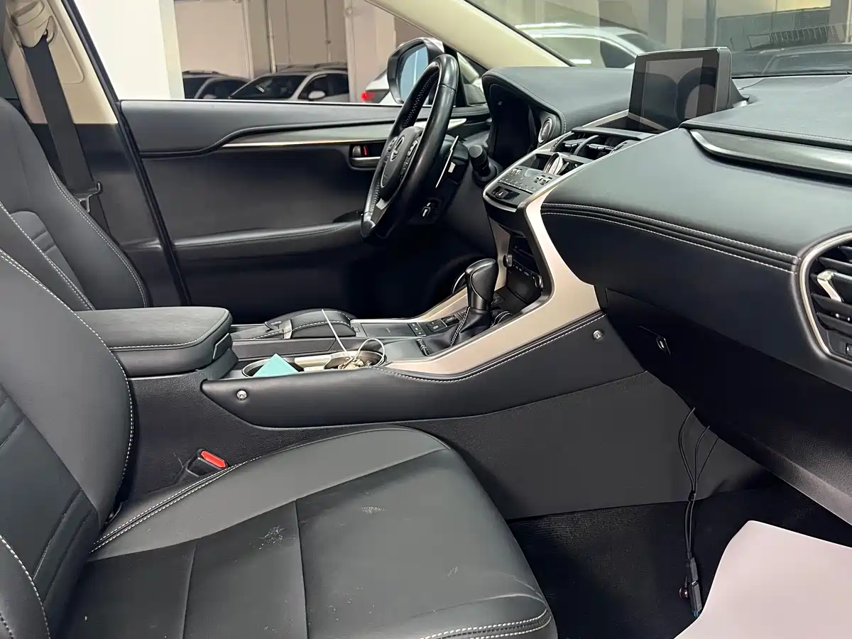 Lexus NX 2020 200 FWD Sharp Edition China VI фото 23