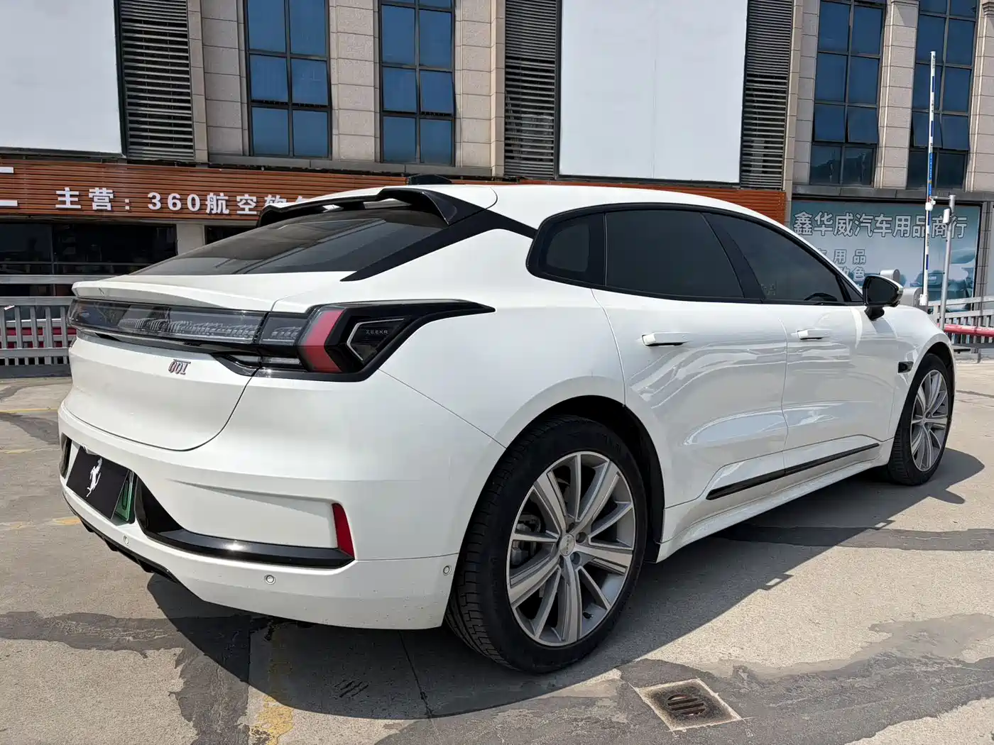 ZEEKR EXTREME KRYPTON 001