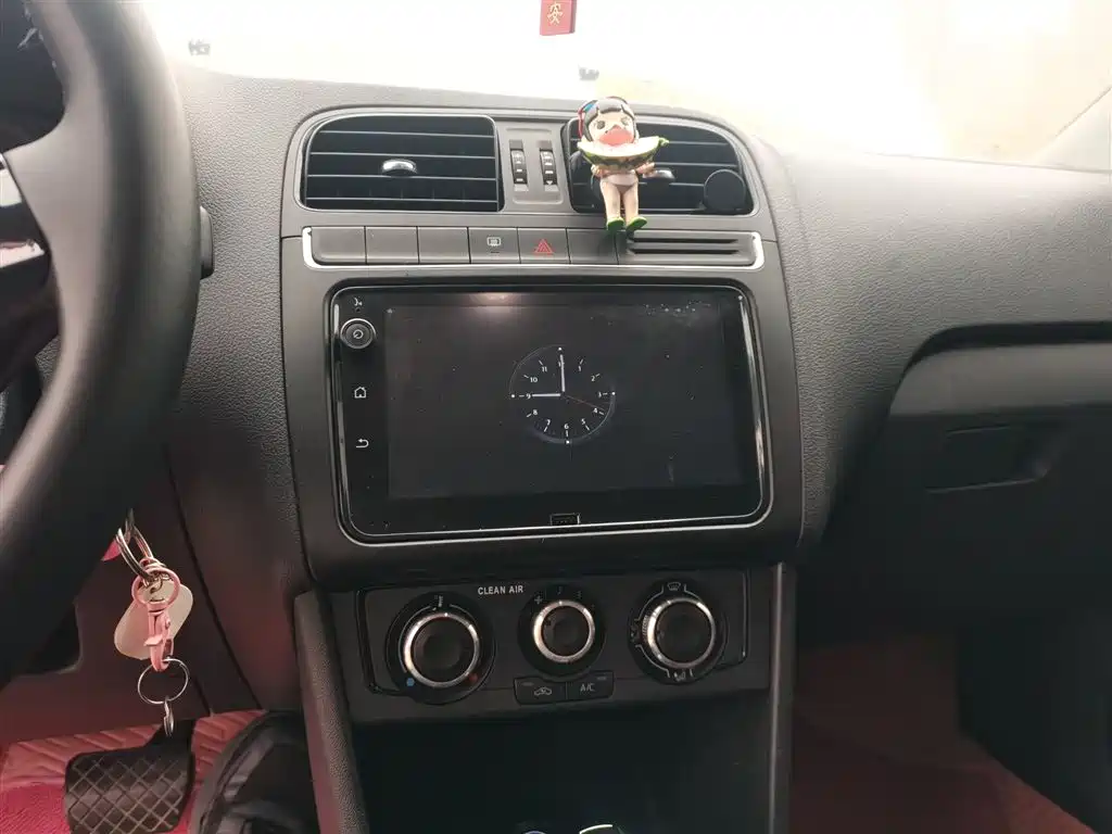 Volkswagen Polo 2016 1.4L Automatic Trend фото 13