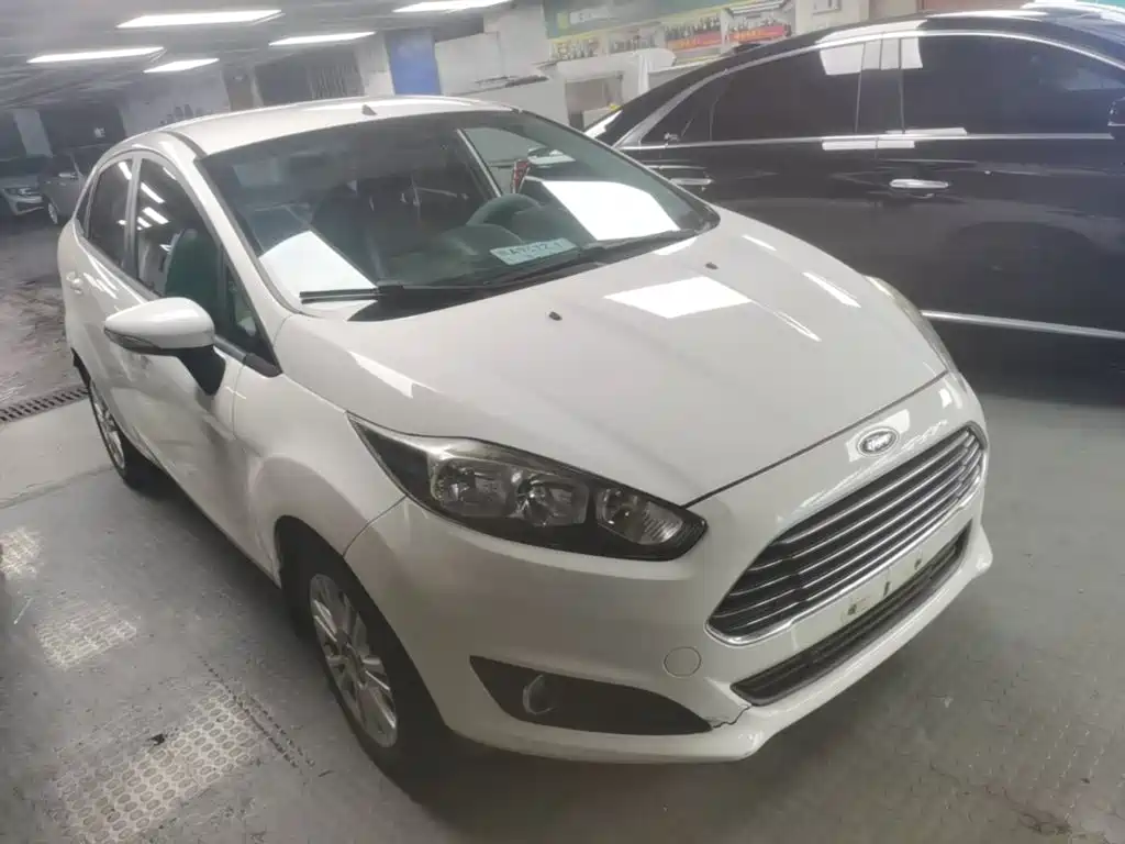 Ford Fiesta 2015 2013 Sedan 1.5L Automatic Fashion