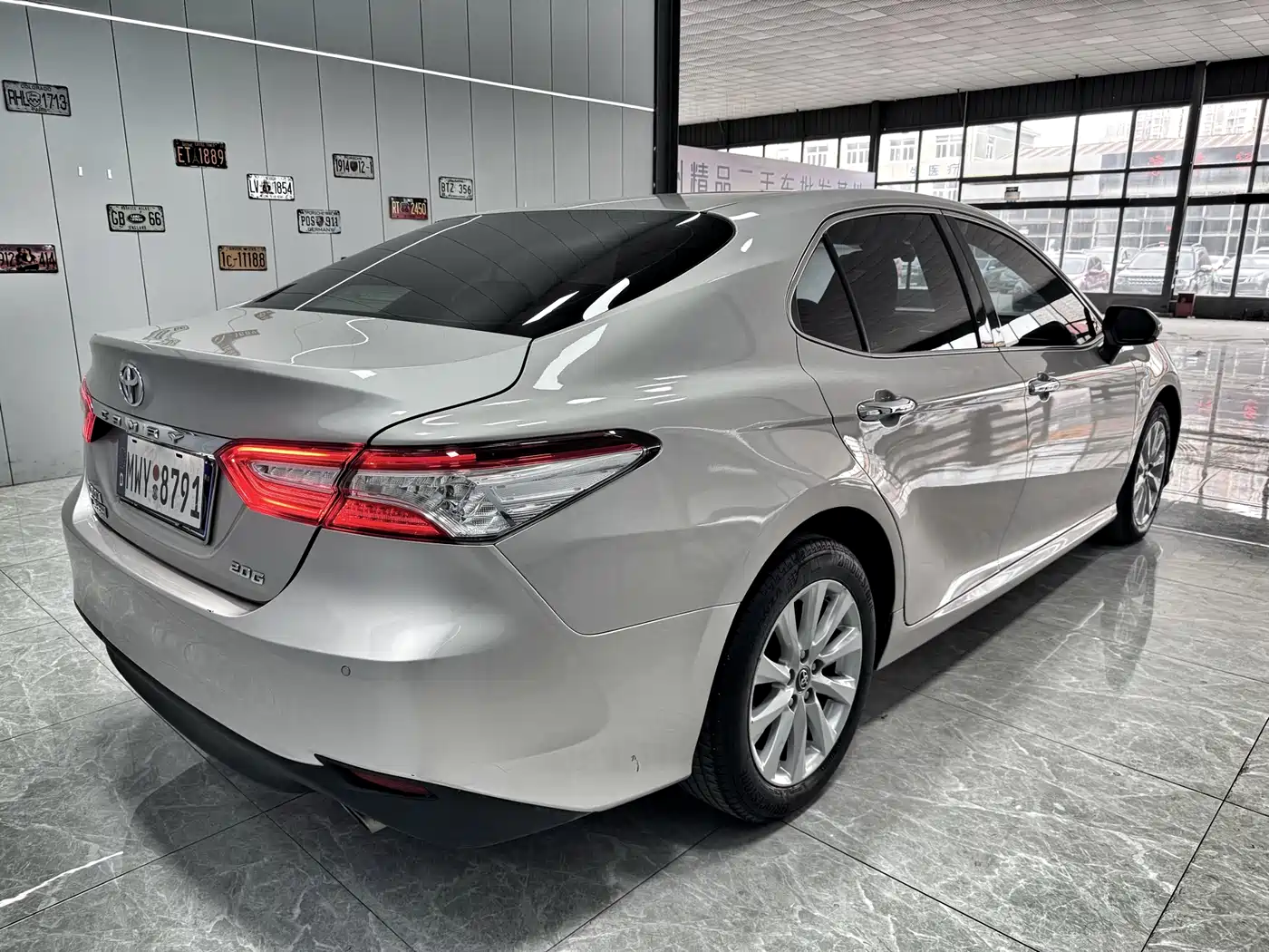 Toyota Camry 2018 2.0G Luxury Edition фото 6