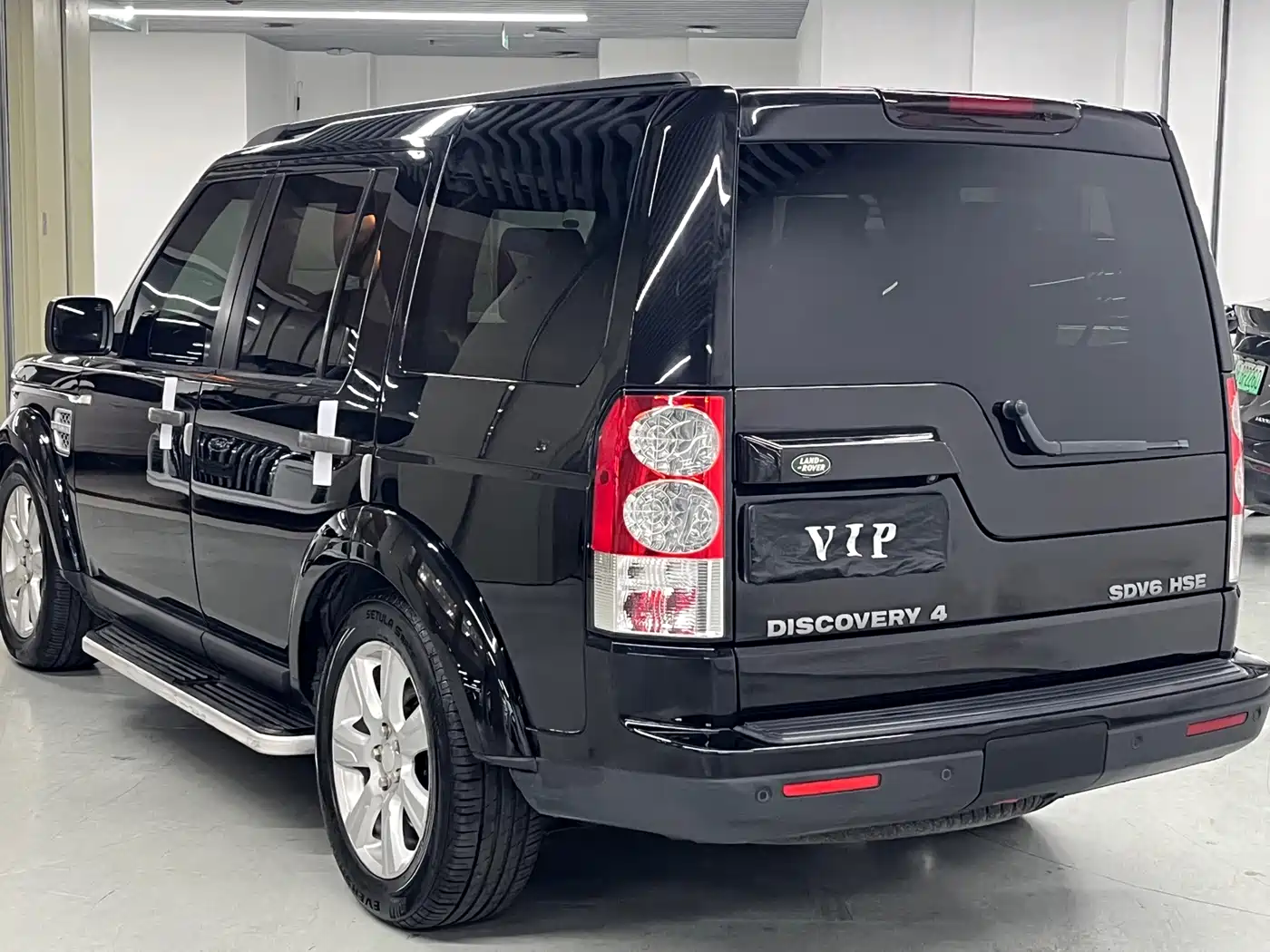 Photo 10 - Land Rover Discovery