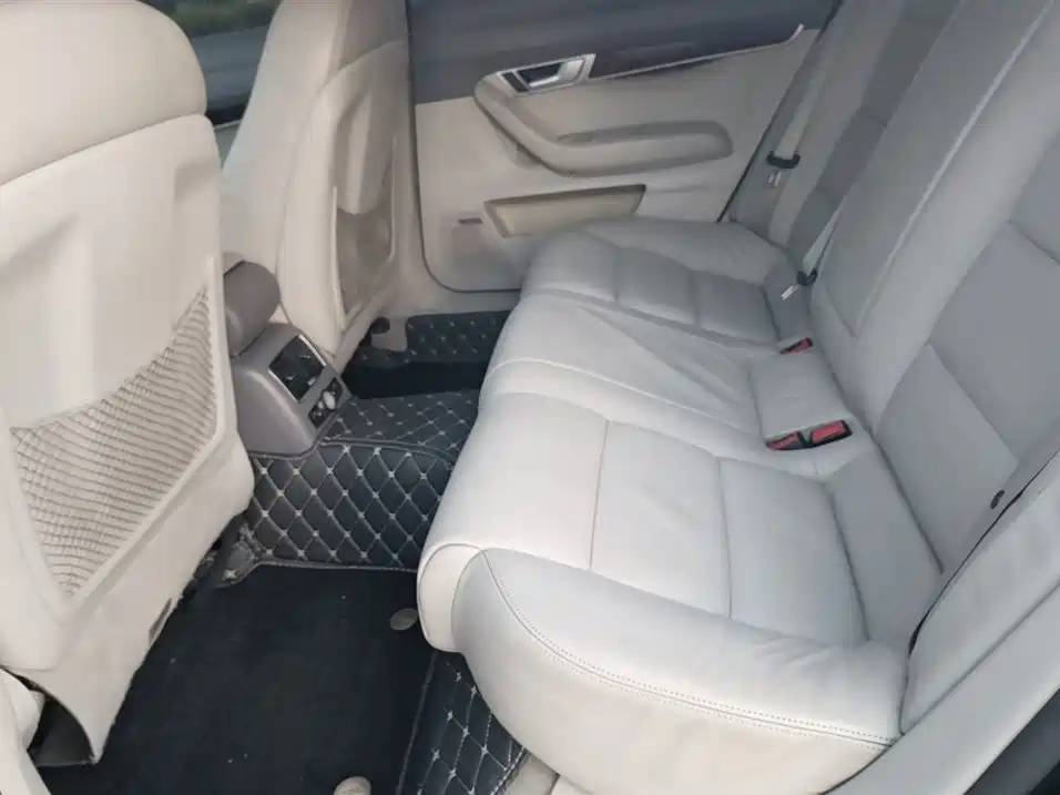 Audi A6L 2010 2.4L Luxury фото 15
