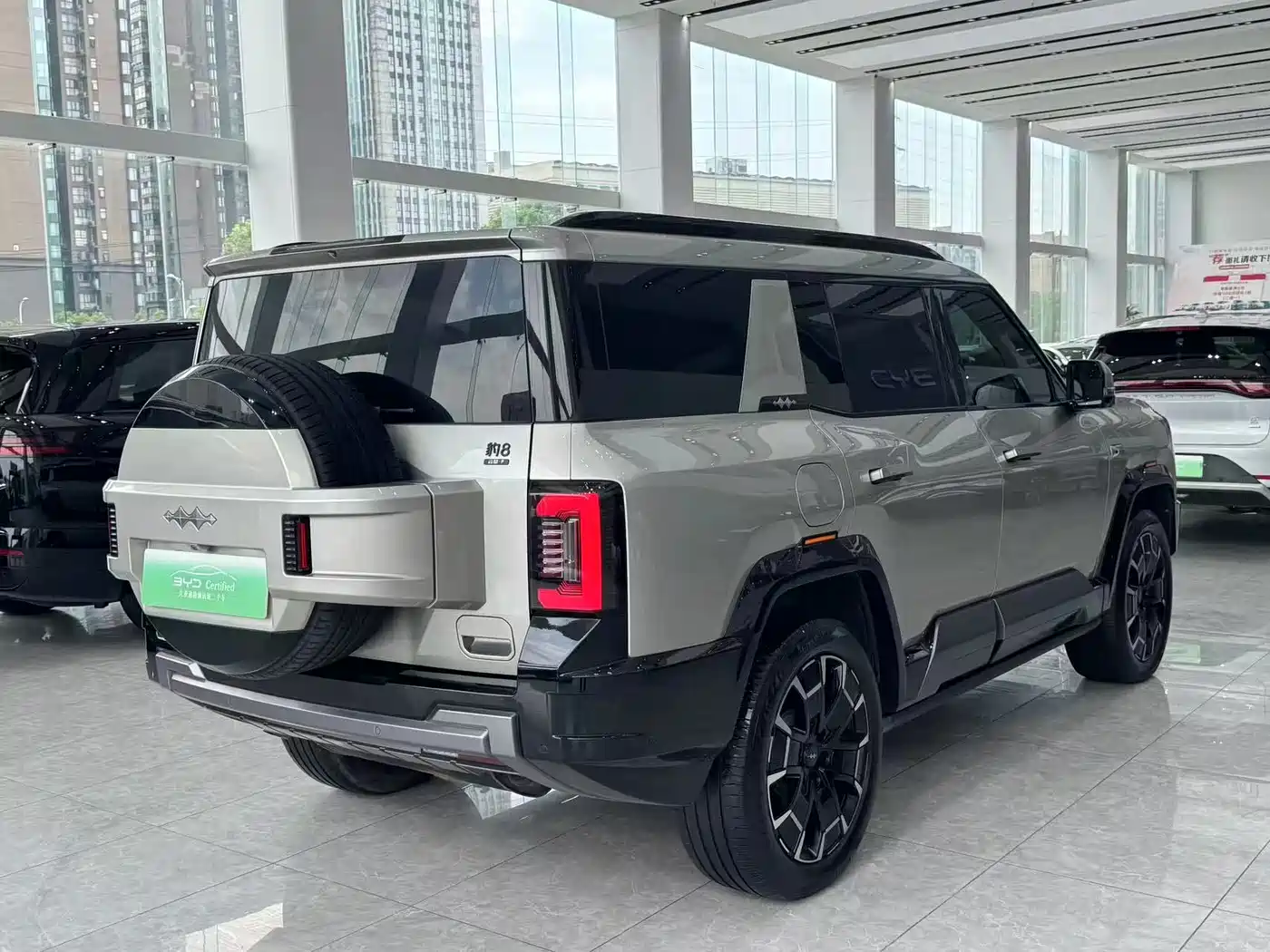 Fang Cheng Bao Leopard 8 2025 2025 Zhiyong Flagship 6-Seater