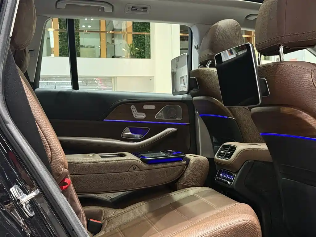 Mercedes-Benz GLS 2024 Model GLS 450 4MATIC Luxury фото 20