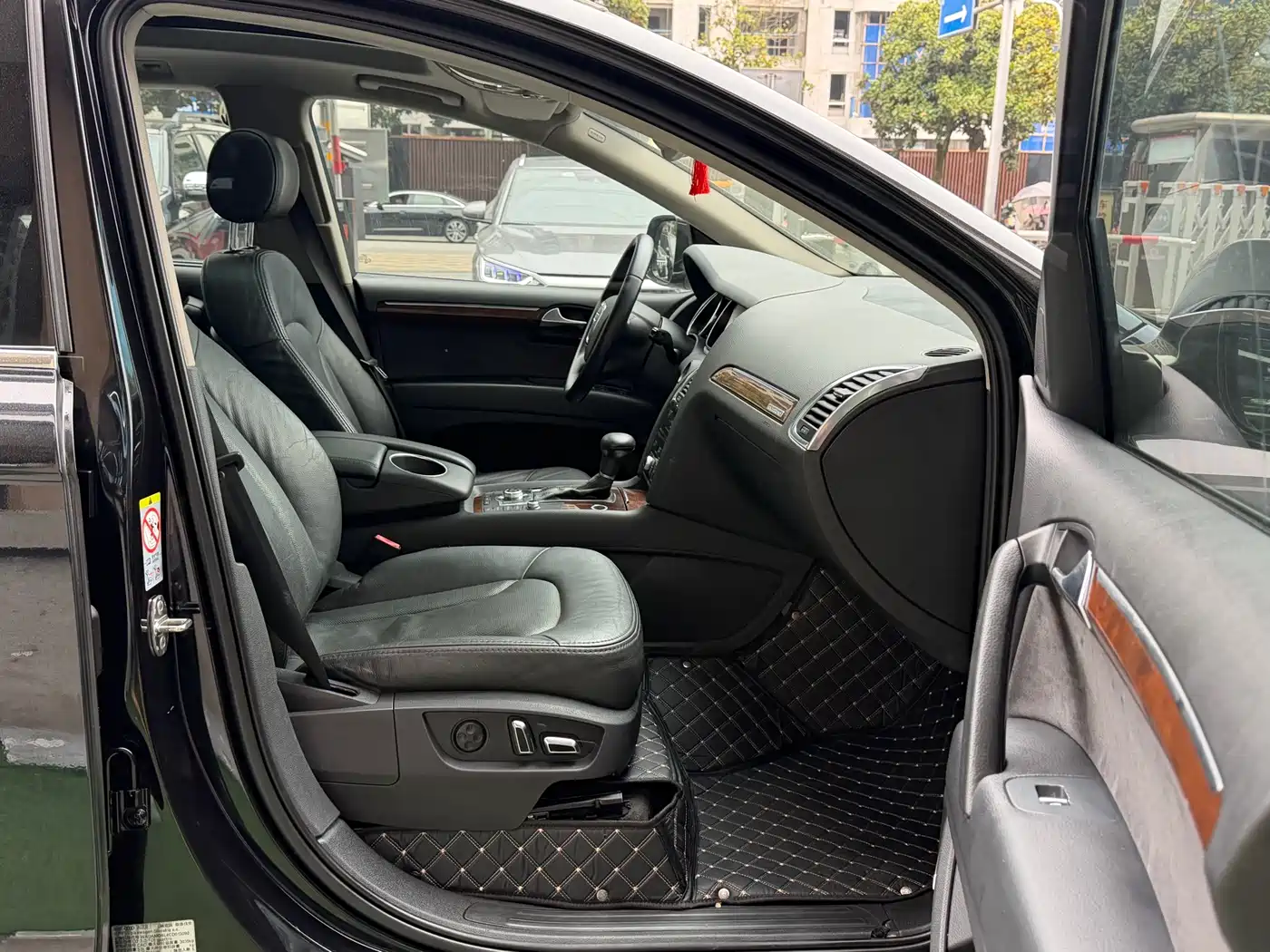 Audi Q7 2012 3.0 TDI Leading Edition фото 4