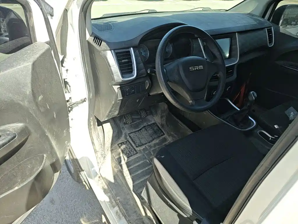 SRM Xinyuan Golden Sealion M 2025 2025 Model 1.5L Engineering Lion Passenger Van 5/6/7 Seater