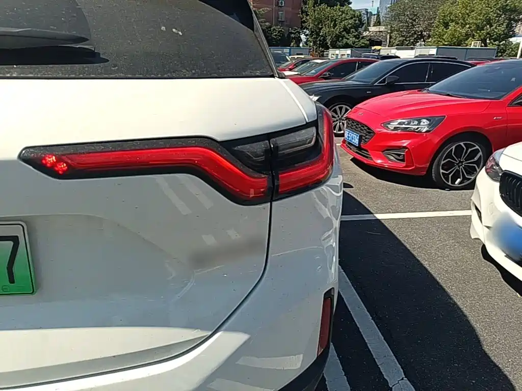 Фото 8 - NIO ES6