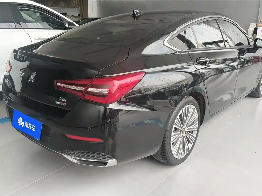 Hongqi H5 2022 Classic Facelift 1.5T DCT Flag Rhythm Edition фото 3
