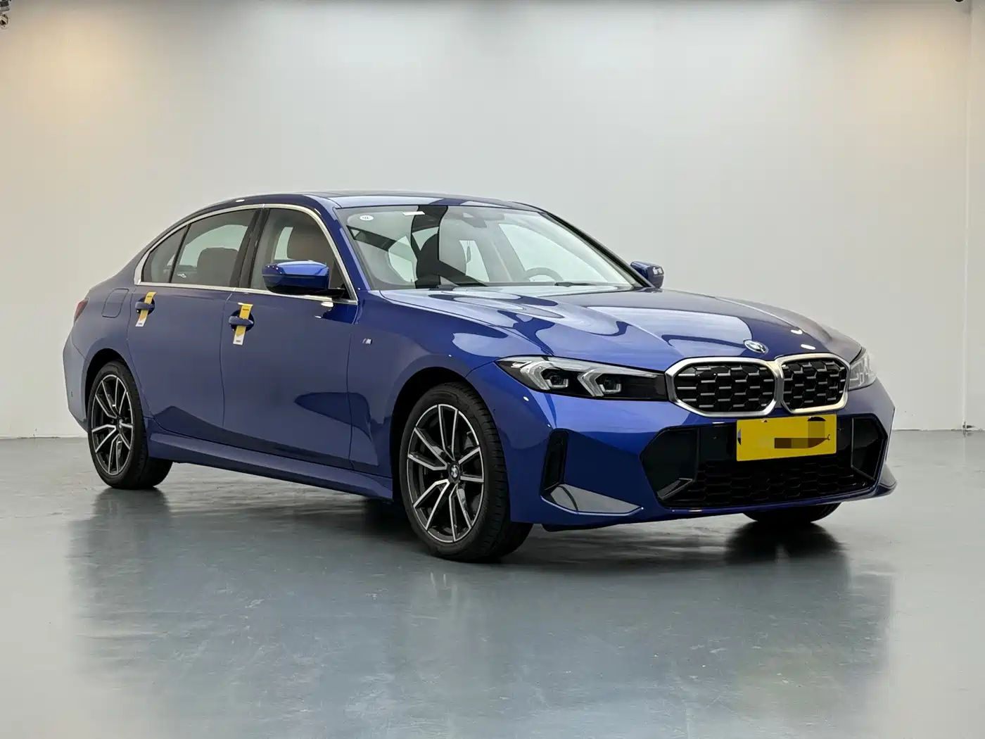 BMW 3 Series 2023 325Li xDrive M Sport Package фото 3