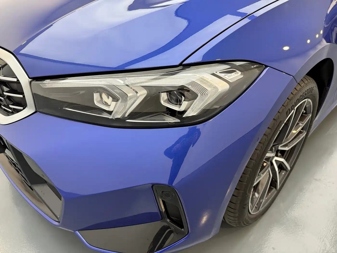 BMW 3 Series 2023 325Li xDrive M Sport Package фото 9