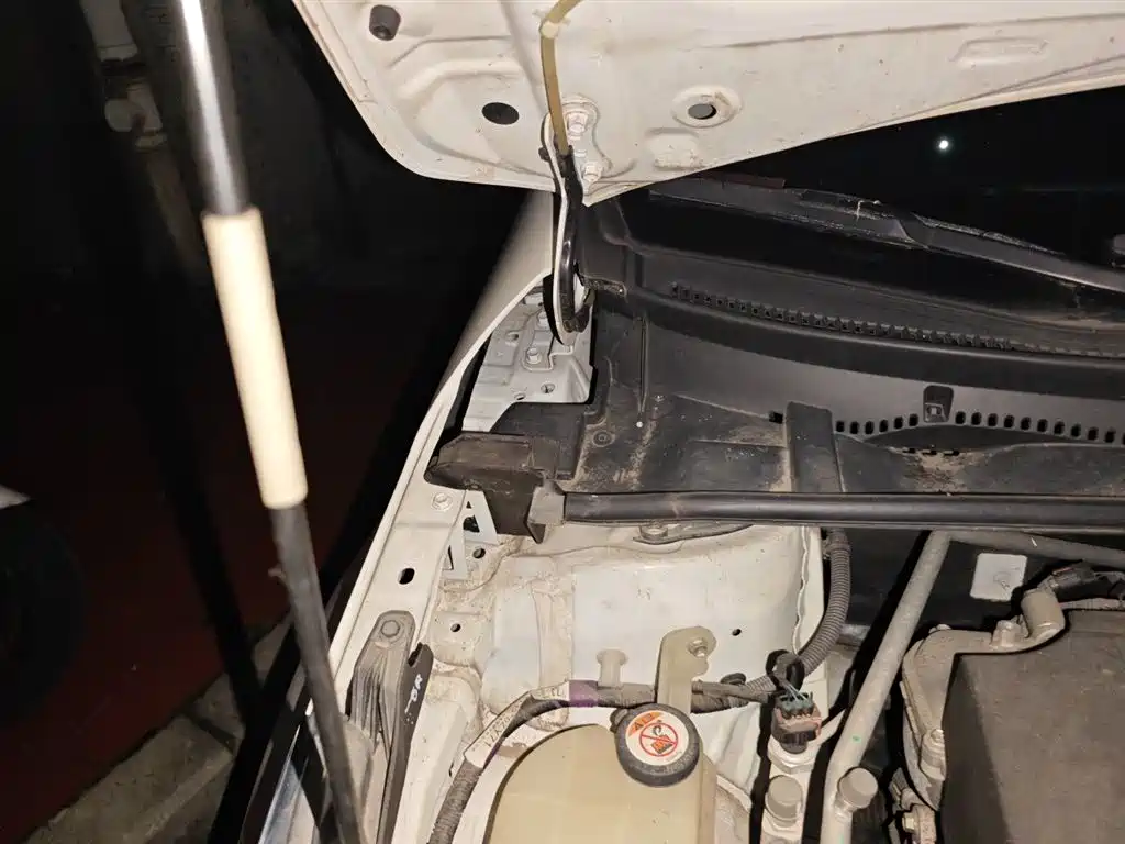 Toyota Corolla 2017 Facelift 1.6L S-CVT GL фото 21