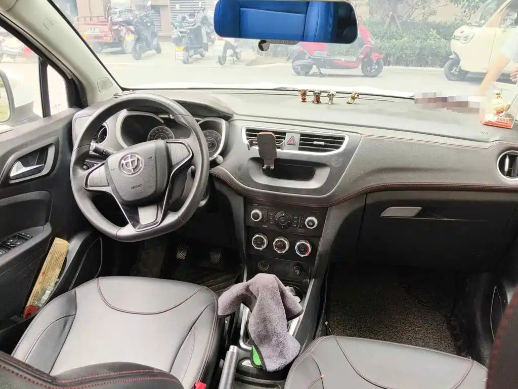 Zhonghua V3 2016 2016 1.5L Manual Comfort
