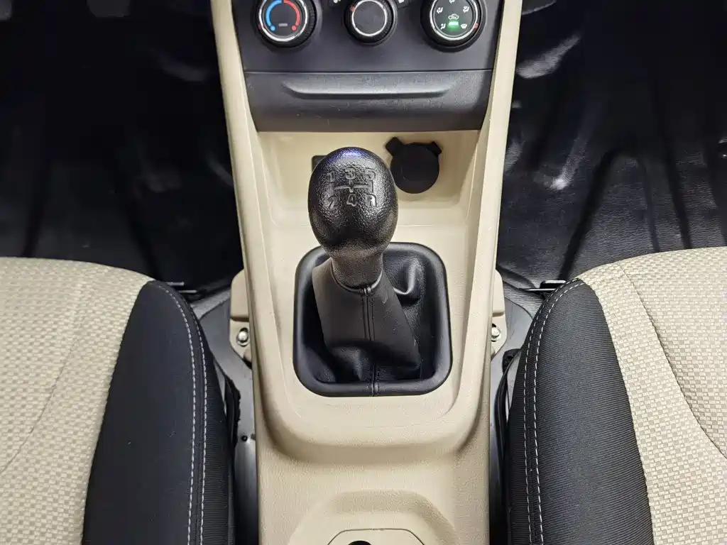  Changan Kuayue Kuayuexing V3 2023 1.5L Gasoline Enjoyment 5-seater Passenger Vehicle 13