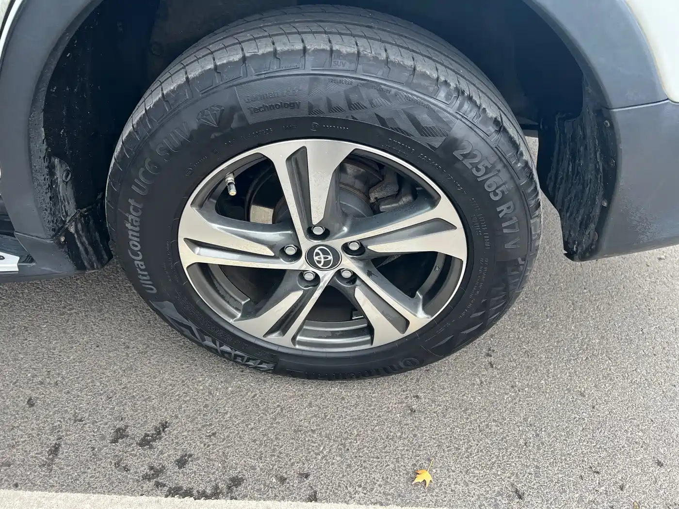 Toyota RAV4 Rongfang 2015 2.0L CVT 4WD Pioneer Edition фото 10