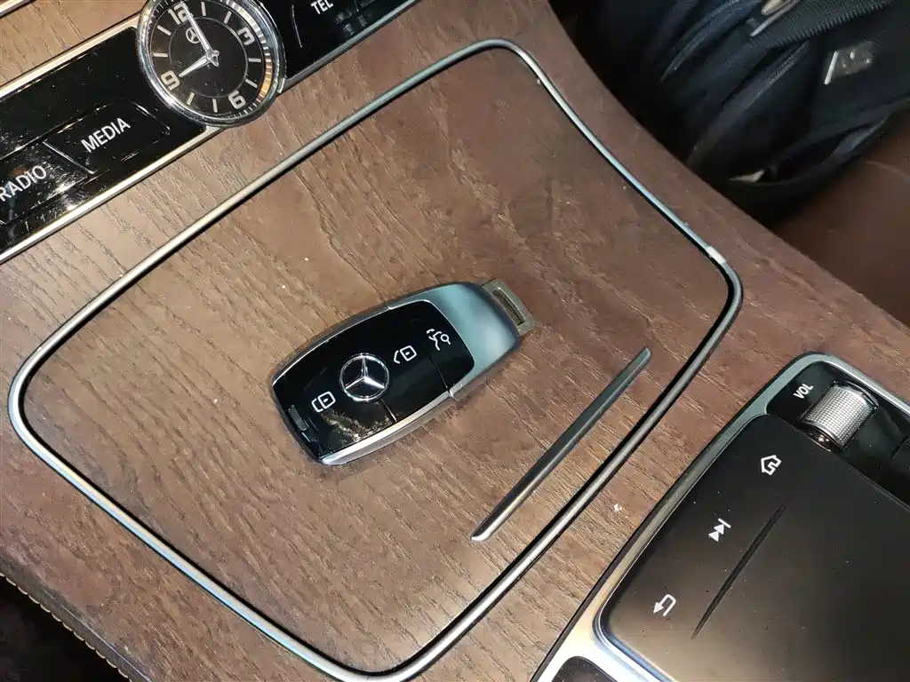 Mercedes-Benz E-Class 2020 E 300 L Fashion фото 9