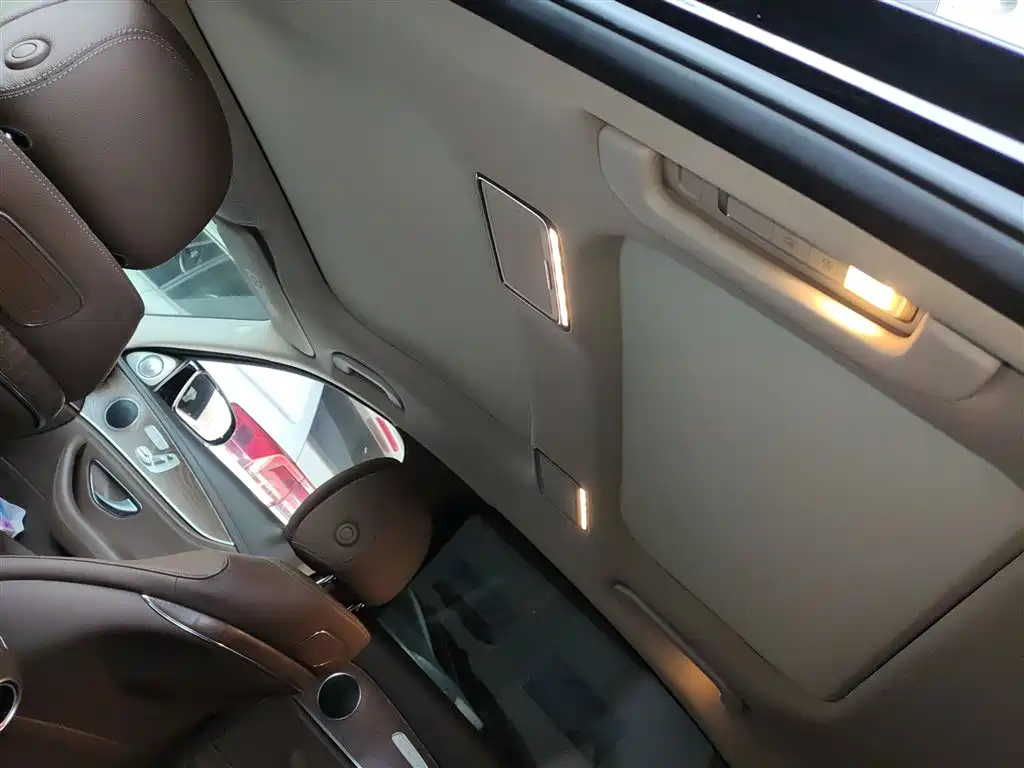 Mercedes-Benz E-Class 2020 E 300 L Fashion фото 18