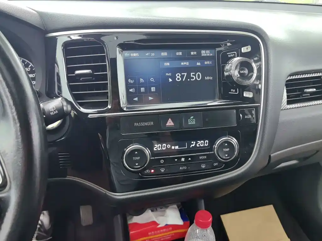 Mitsubishi Outlander (Import) 2014 2014 2.4L 4WD Luxury Value Edition 7-seater