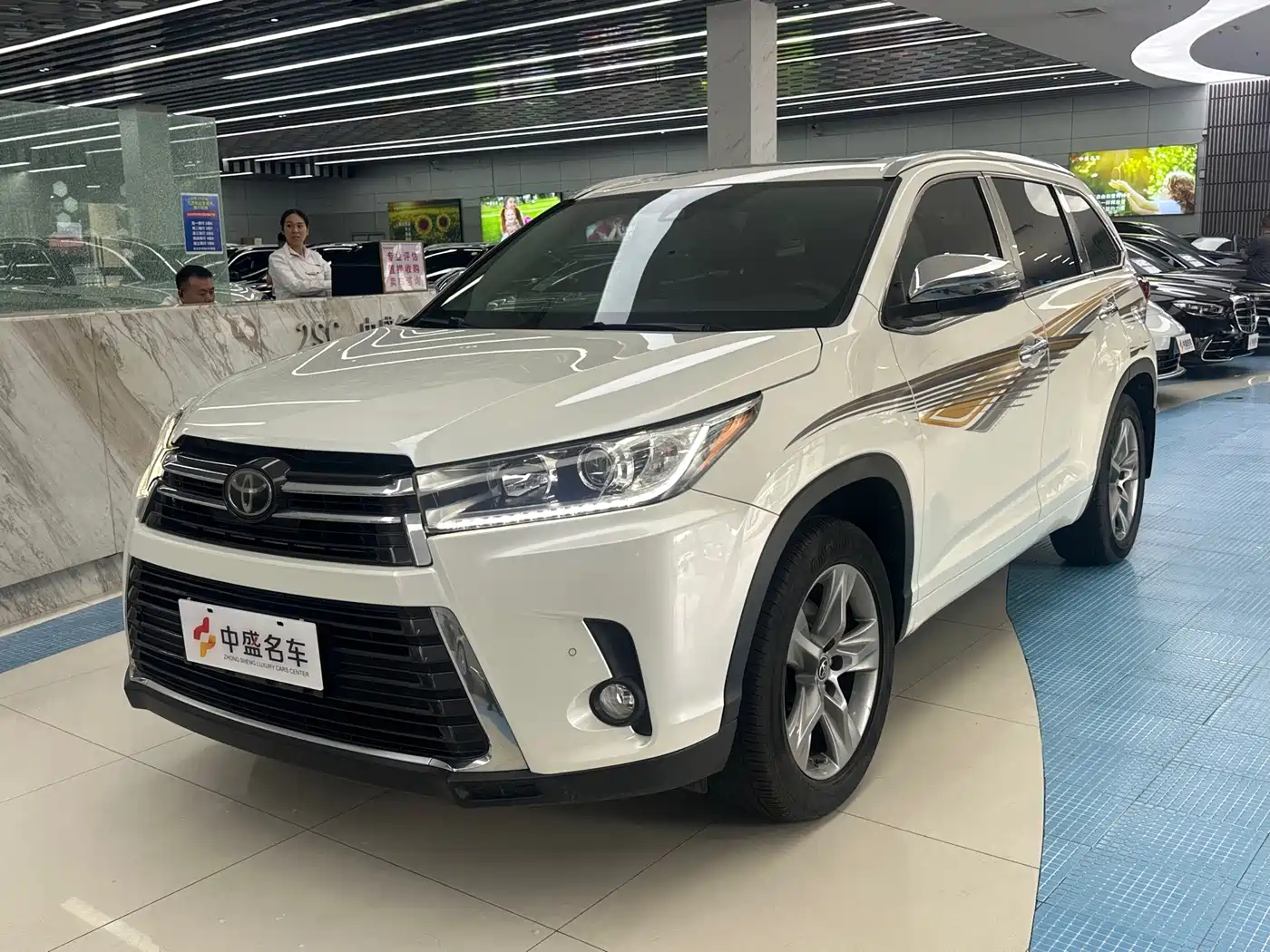 Toyota Highlander 2018 2.0T 4WD Premium 7-seater China VI