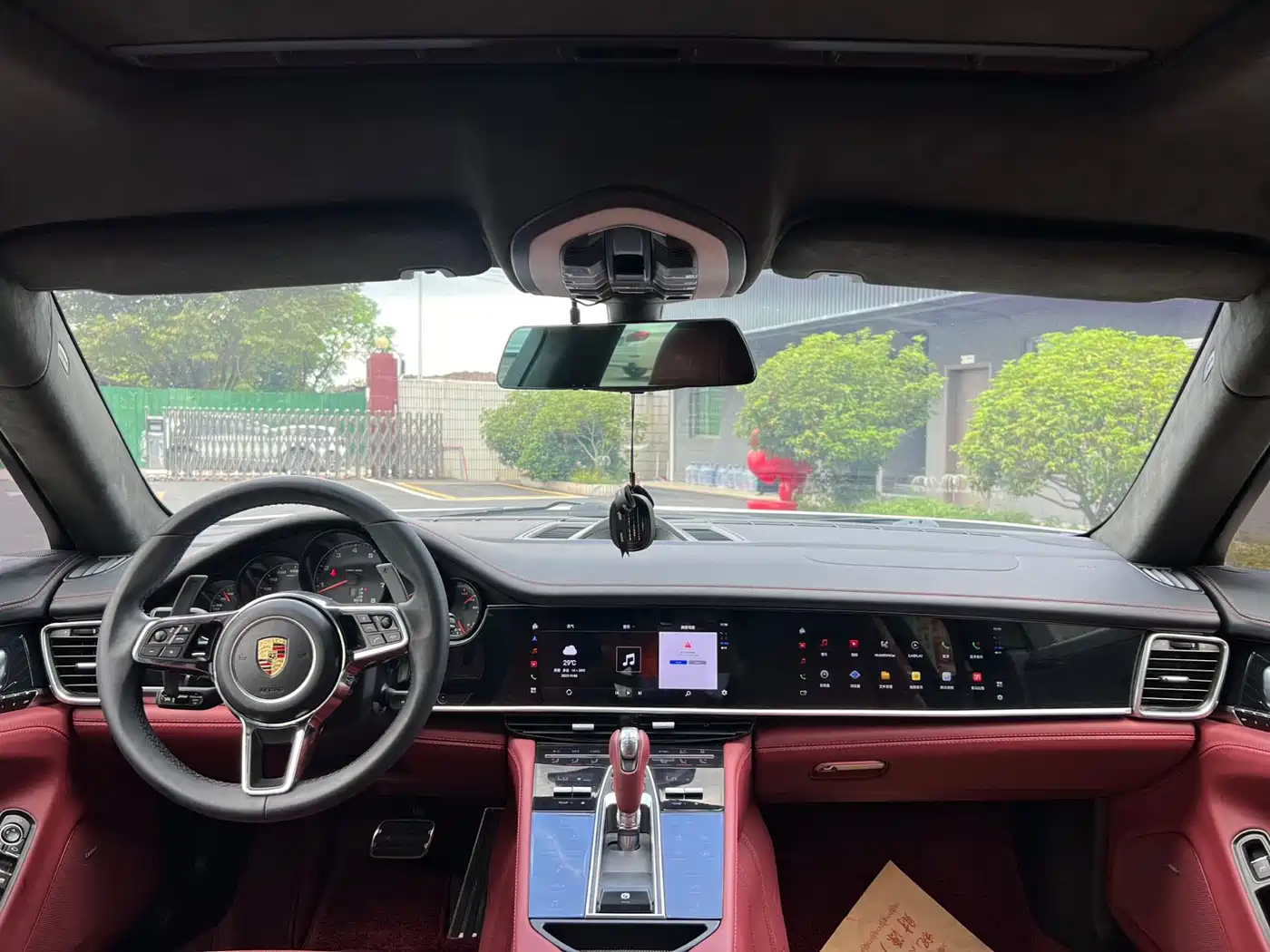 Porsche Panamera 2010 Panamera 4 3.6L фото 8