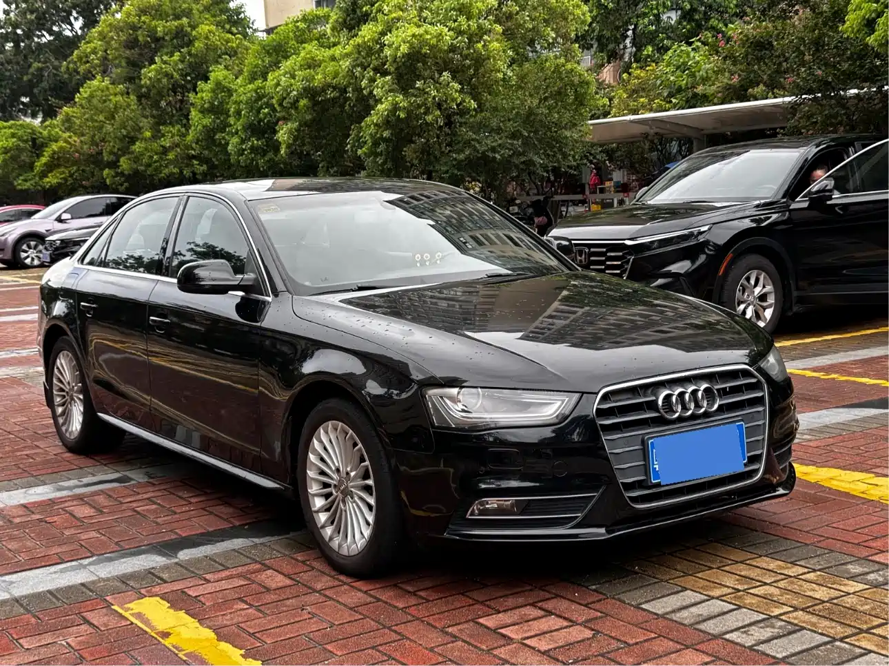 Фото 4 - Audi A4L