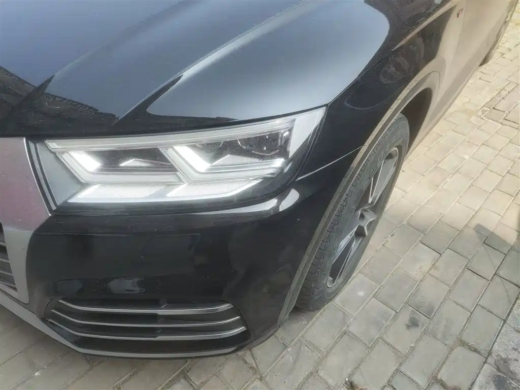 Audi Q5L 2020 Facelift 40 TFSI Honor Fashion фото 24